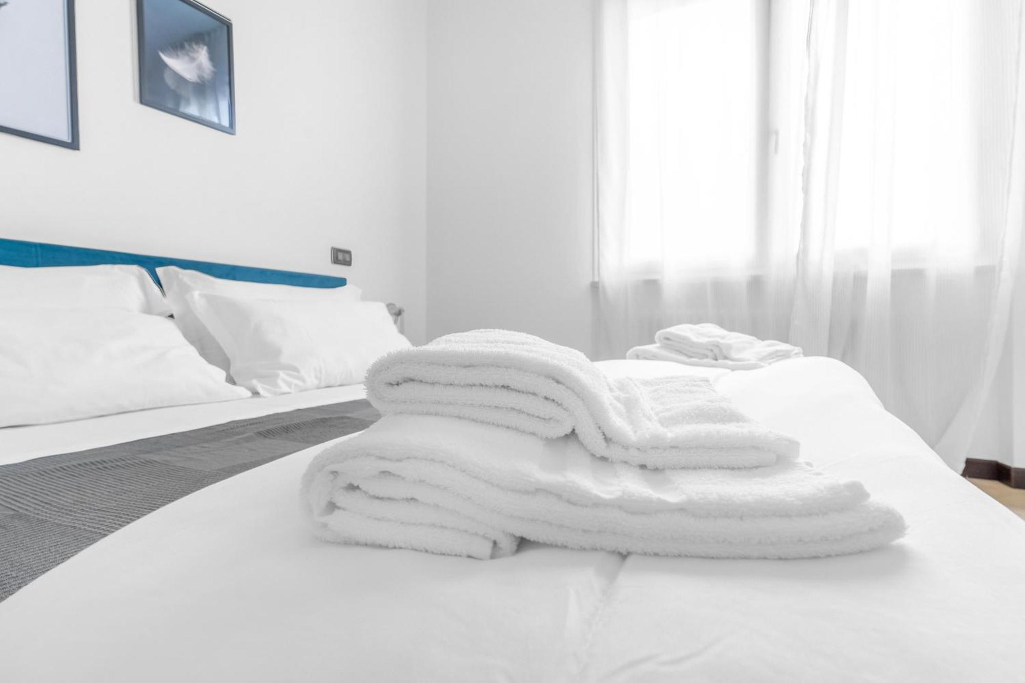-Free Pool And Parking- Garda House Apartments Castelnuovo del Garda Ngoại thất bức ảnh