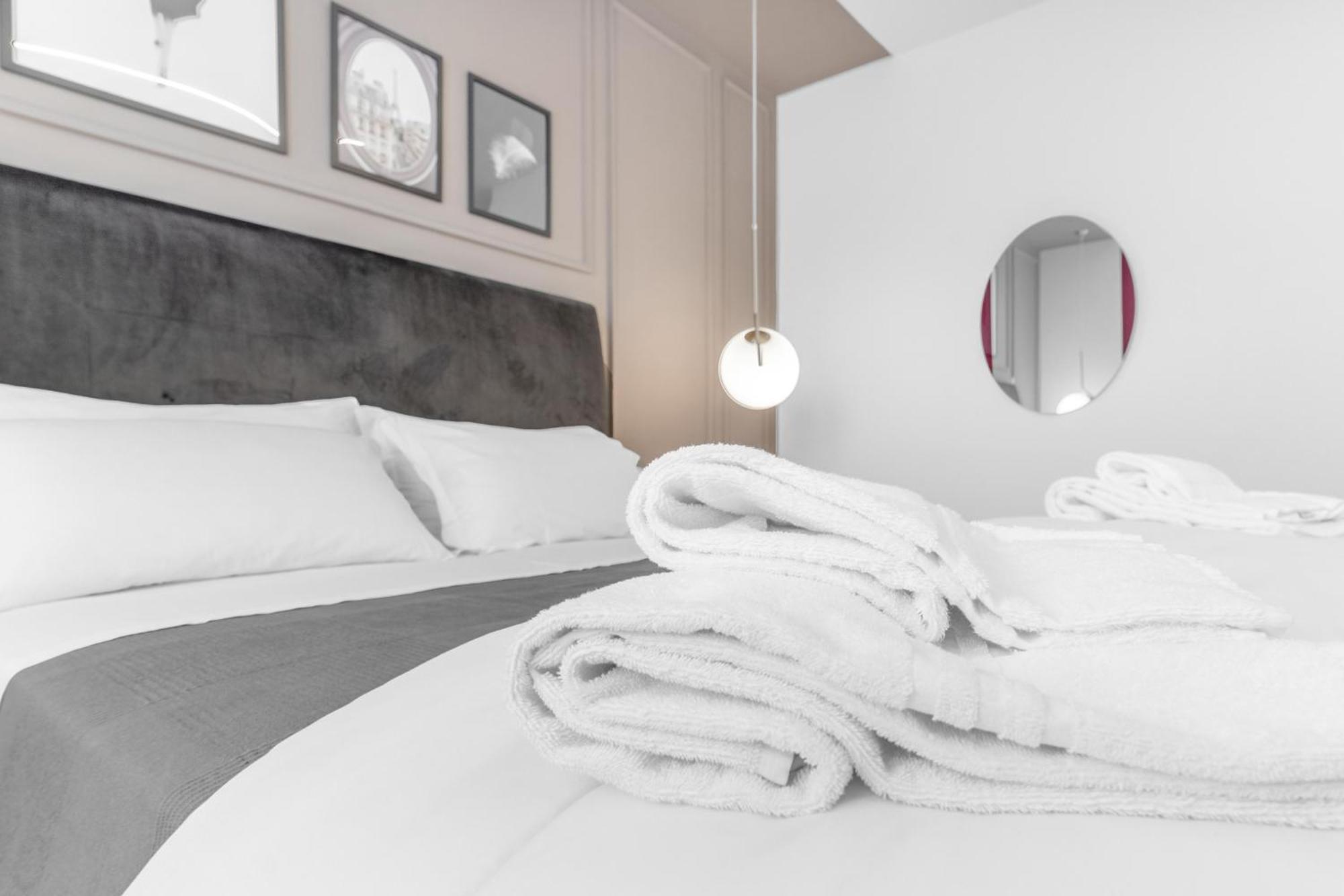 -Free Pool And Parking- Garda House Apartments Castelnuovo del Garda Ngoại thất bức ảnh
