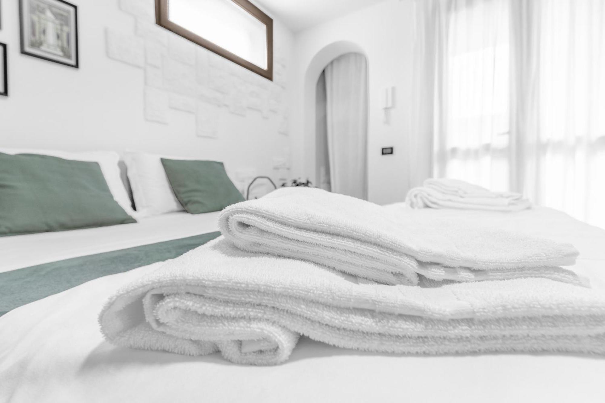 -Free Pool And Parking- Garda House Apartments Castelnuovo del Garda Ngoại thất bức ảnh
